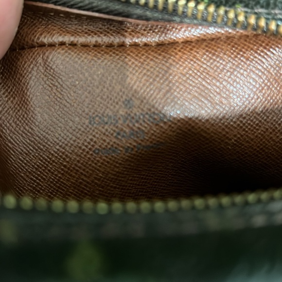 Louis Vuitton crossbody - Picture 2 of 5